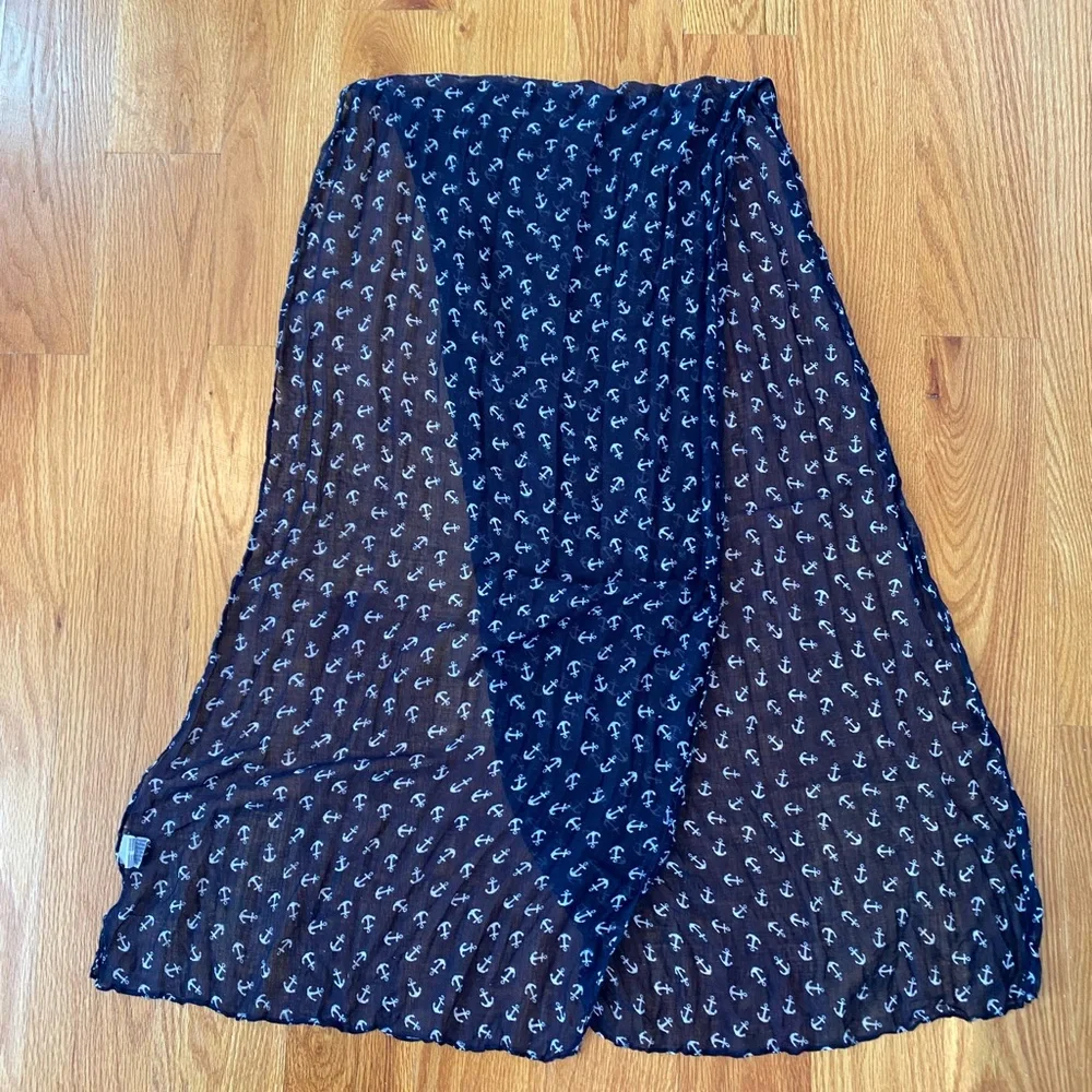 Blue scarf with white ancors